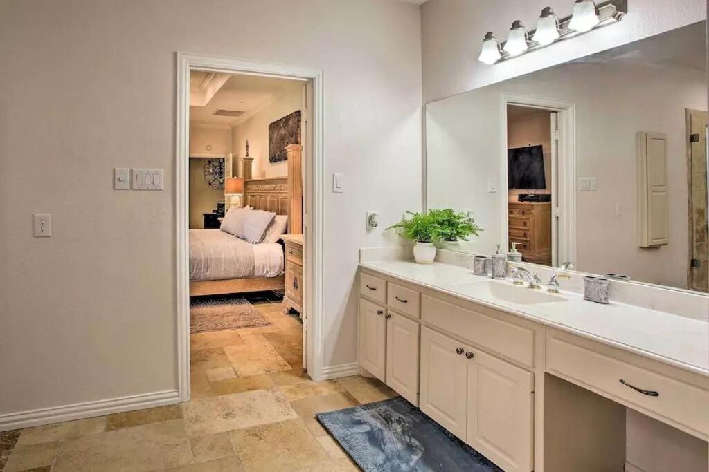 אלן Heated Pool, Pool Table, Hot Tub, Home Theatre, Guest House, Basketball Court, Sleeps-20 מראה חיצוני תמונה