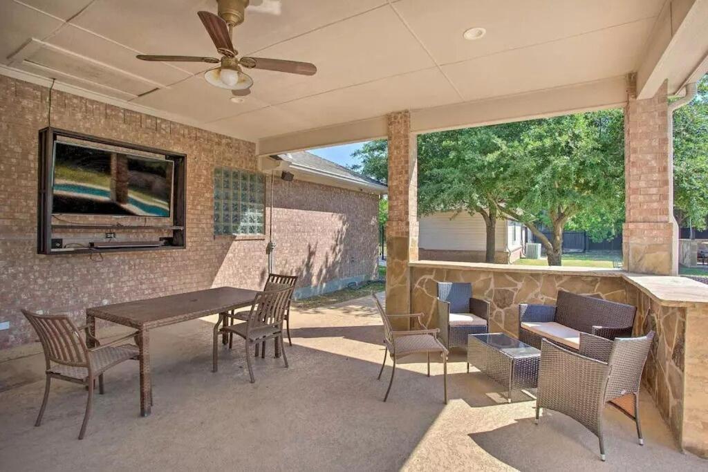 אלן Heated Pool, Pool Table, Hot Tub, Home Theatre, Guest House, Basketball Court, Sleeps-20 מראה חיצוני תמונה