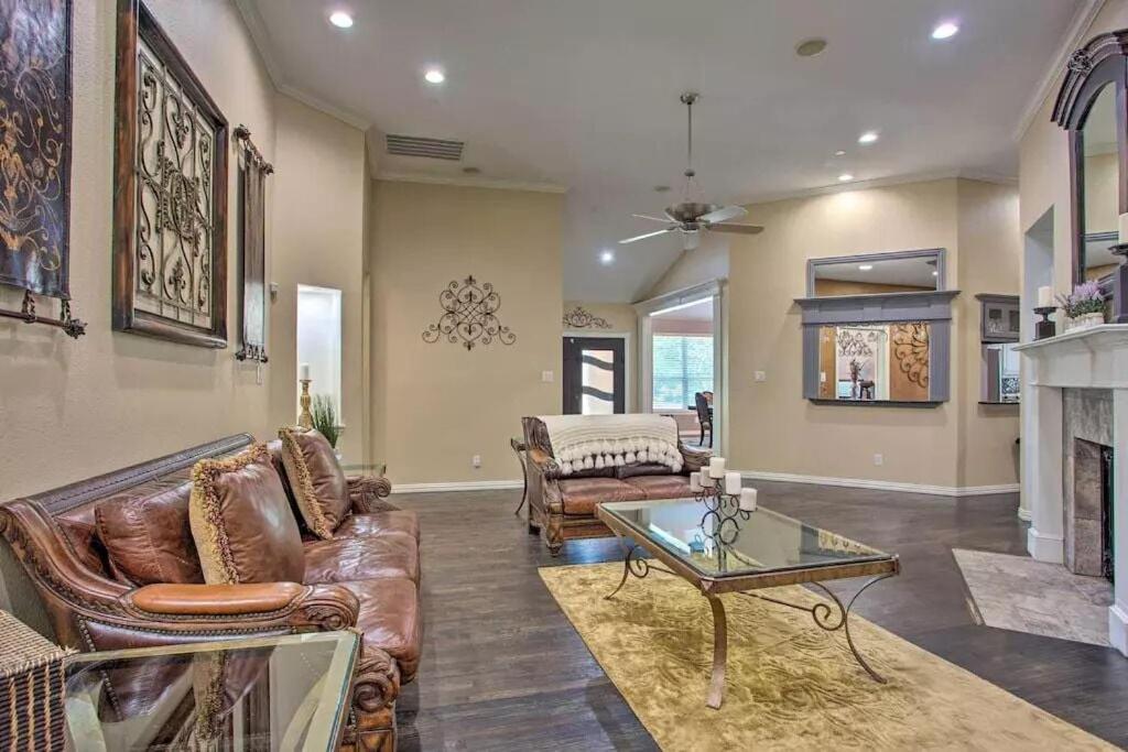 אלן Heated Pool, Pool Table, Hot Tub, Home Theatre, Guest House, Basketball Court, Sleeps-20 מראה חיצוני תמונה