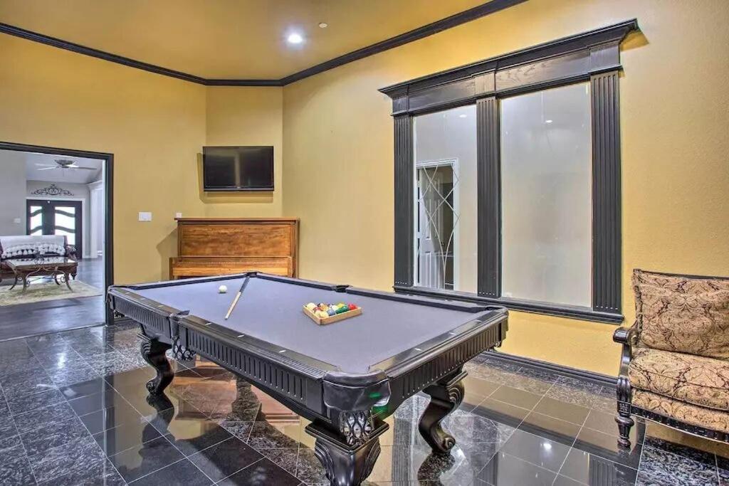 אלן Heated Pool, Pool Table, Hot Tub, Home Theatre, Guest House, Basketball Court, Sleeps-20 מראה חיצוני תמונה